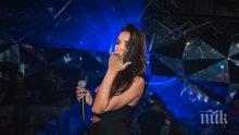 ГОРЕЩО: Алисия изля деколтето в "Клуб 33" (СНИМКИ)