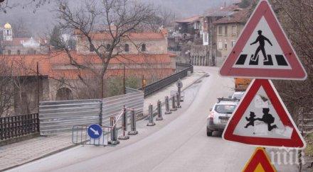 започва укрепване свлачището манастира великата лавра