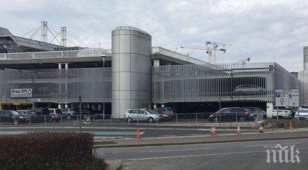 хаос срив компютърната система блокира летището манчестър