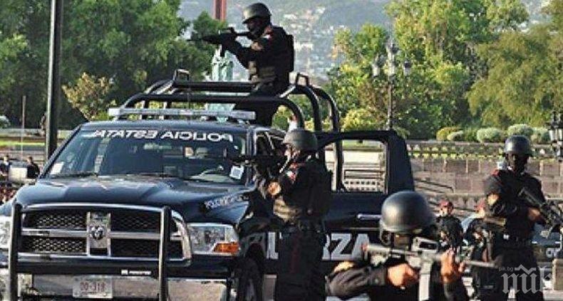 Екшън: Най-малко шестима загинали при нападение на бандити срещу отряд за самоотбрана в Мексико