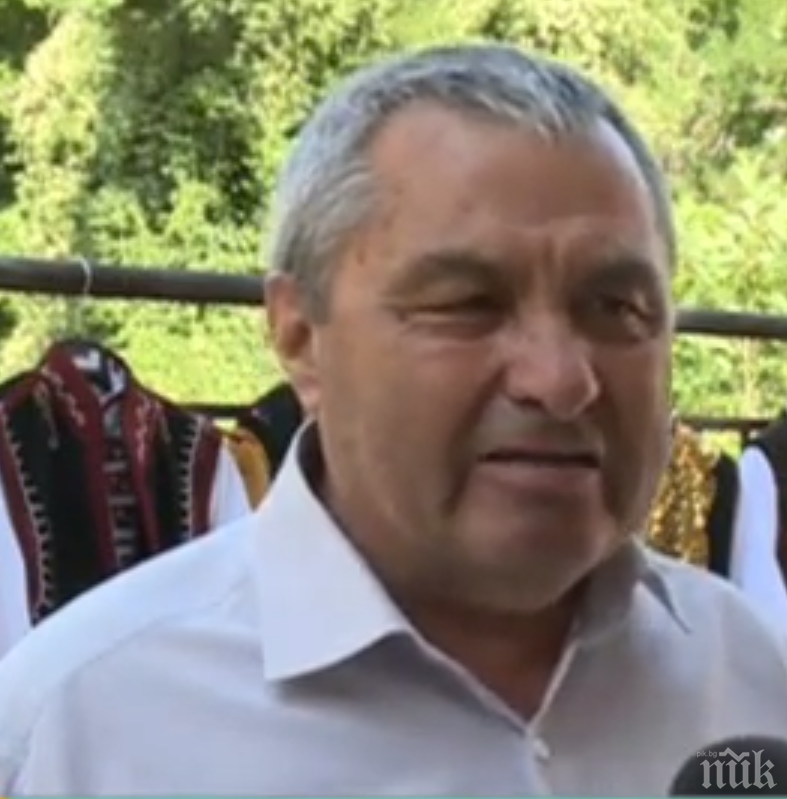 Българин откри четири български училища в Испания