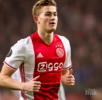 Младата звезда Де Лихт сподели: Кристиано Роналдо е моят...