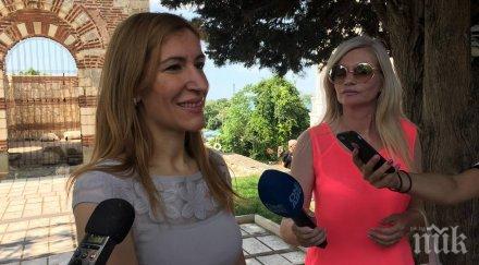 ангелкова играе лошо ченге несебър погна екскурзоводите