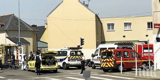 Мъж откри стрелба по хора в джамия във Франция - има ранени
