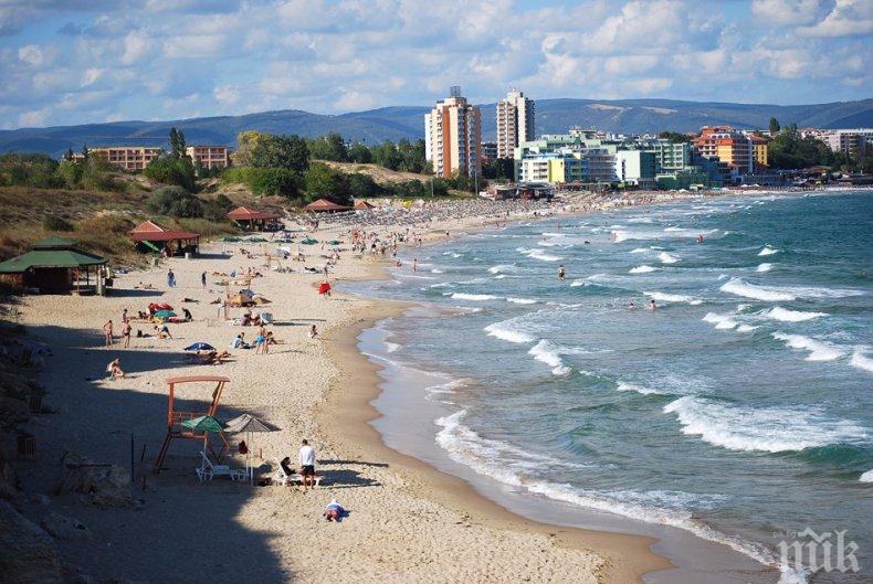 Непречистени отпадни води заливат бреговата ивица по Черноморието