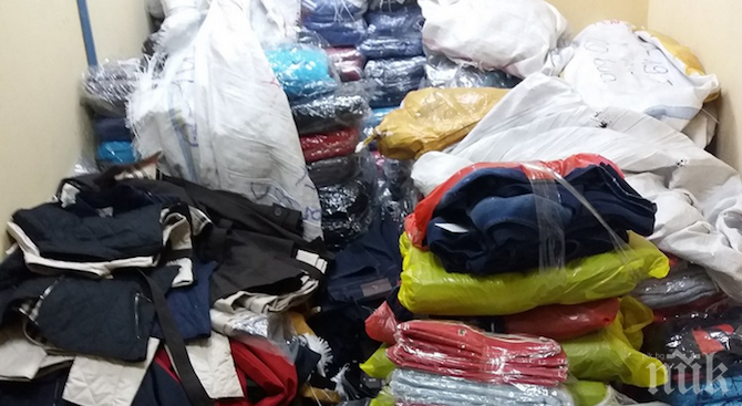 АКЦИЯ В ПОПОВО: Иззеха дрехи с лога на известни марки 