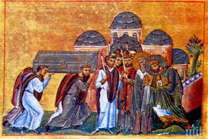 СВЯТ ДЕН: Тези двама безсребреници вършат чудеса