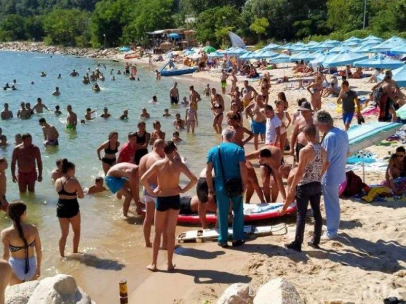 Спасиха мъж след екстремно плуване във Варна (СНИМКА)