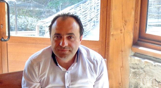 ОТ ПОСЛЕДНИТЕ МИНУТИ: Кметът на Костенец излиза от ареста