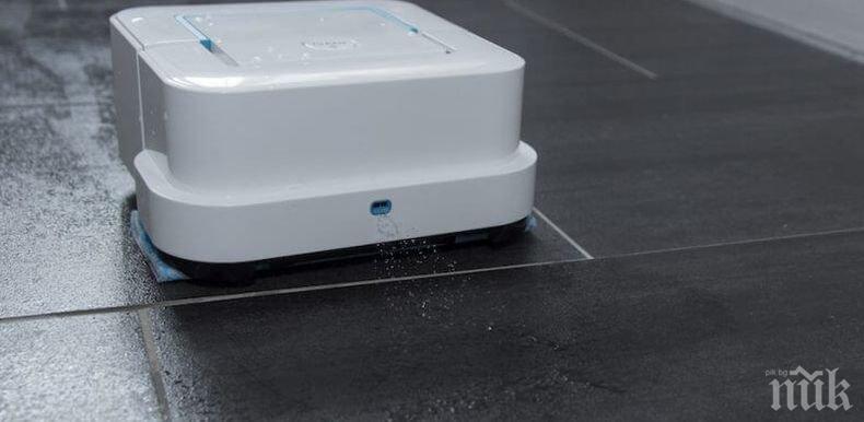 Робот заменя подочистачката