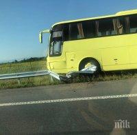 първо пик автобус заби мантинела тракия снимки
