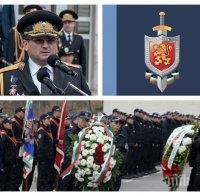 ИЗВЪНРЕДНО В ПИК TV: Младен Маринов повежда полицията на празника й пред паметника на незнайния воин (ОБНОВЕНА/СНИМКИ)