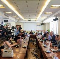 Шефът на КЕВР съобщи: Средното увеличение на цената на тока за битовите потребителите е 2,90%