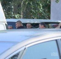 След самоубийството на шефа на КАТ-Казанлък: Спецакция в районното