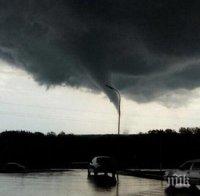 Мощно торнадо удари Китай, жертвите са най-малко 6 (ВИДЕО)