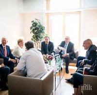 ПЪРВО В ПИК: Борисов обсъди бъдещия лидер на ЕК с Меркел 