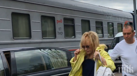 майбах алла пугачова метна влак директно перона видео