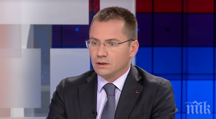 евродепутатът ангел джамбазки скочи спирките билбордове нарушава законът