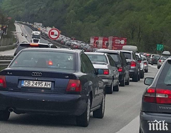 Катастрофа затапи движението на АМ Тракия в посока София