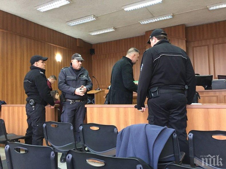 Райфъла остава в ареста, ще го лекуват в Александровска болница