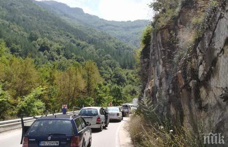 Важно: Пътят Асеновград - Чепеларе ще бъде затварян на интервали
