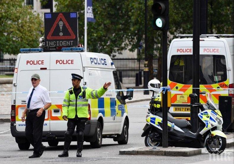 Полицията откри в Лондон тялото на човек, за когото се предполага, че е паднал от самолет на Кенийските авиолинии