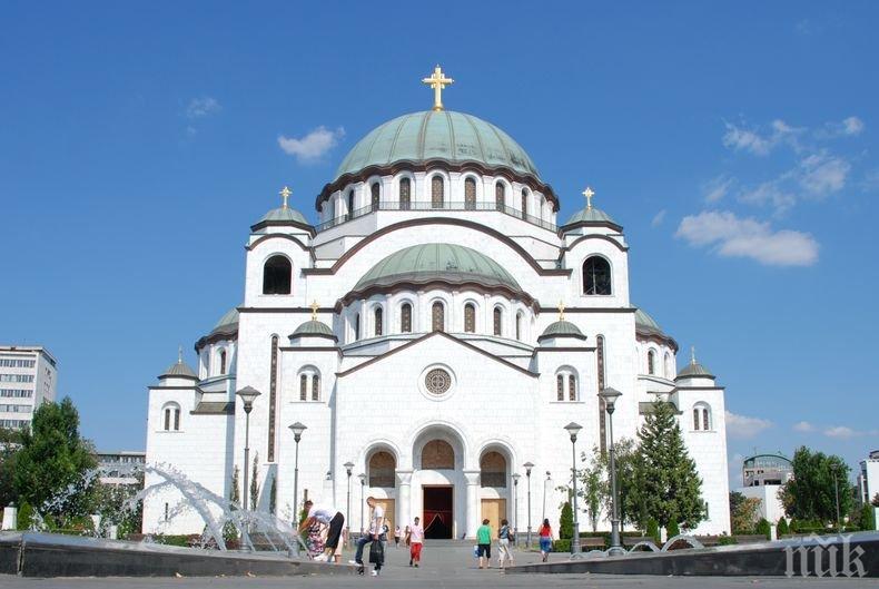 ЕКШЪН: Въоръжен нахлу в Сръбската патриаршия, иска пари за защита на Косово и Черна гора