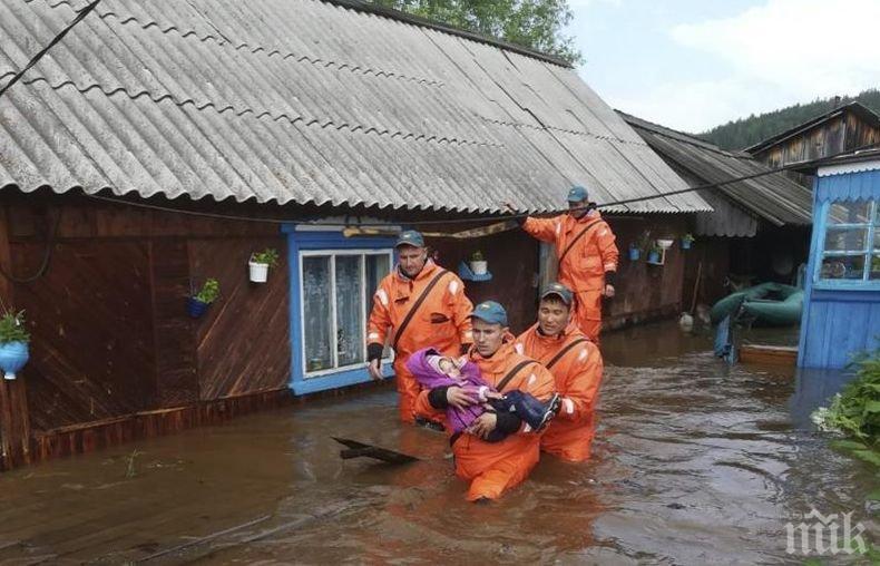 Бедствие: 191 човека са настанени в болници след наводненията в Иркутска област