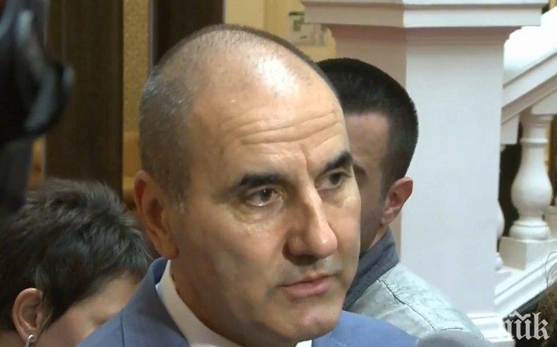 Цветанов поздрави полицаите за празника