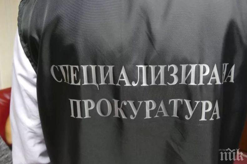 Спецпрокуратурата иска постоянен арест за задържаните от нелегалната фабрика за цигари