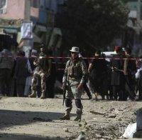 Трима загинали след взрив в афганистанска джамия