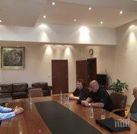 Министър Димов отмени съкращение на експерт от РИОСВ - Враца