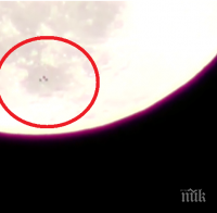 МИСТЕРИЯ: Астроном снима НЛО на Луната (ВИДЕО)