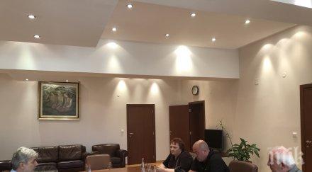 министър димов отмени съкращение експерт риосв враца