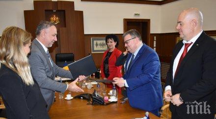 сотир цацаров подписа споразумение сътрудничество румънския колега