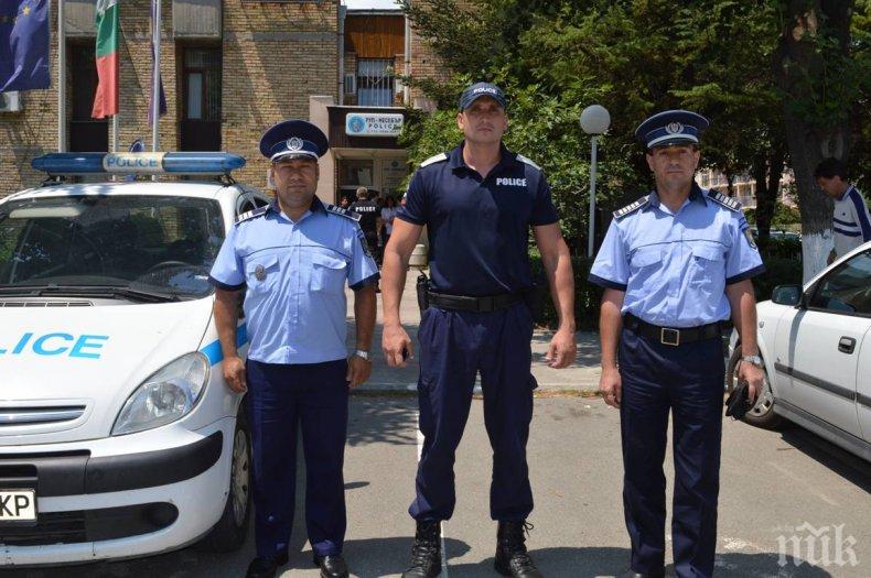 Полицаи от четири страни дежурят в Слънчев бряг