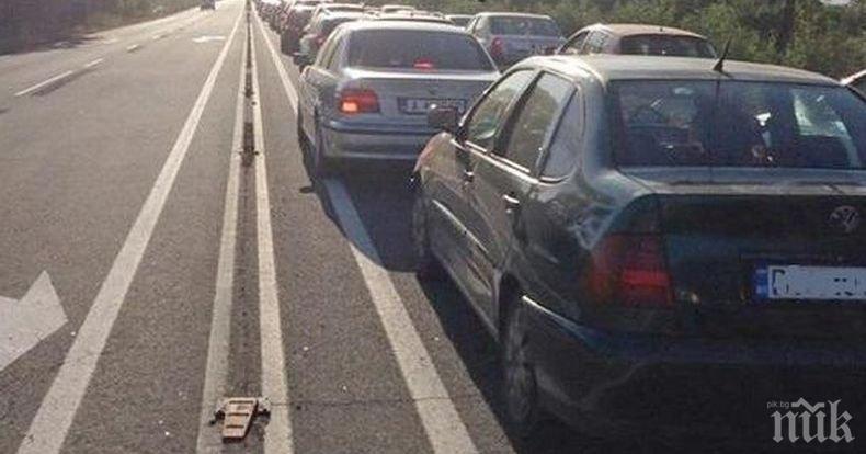 Катастрофа затапи пътя Бургас - Созопол