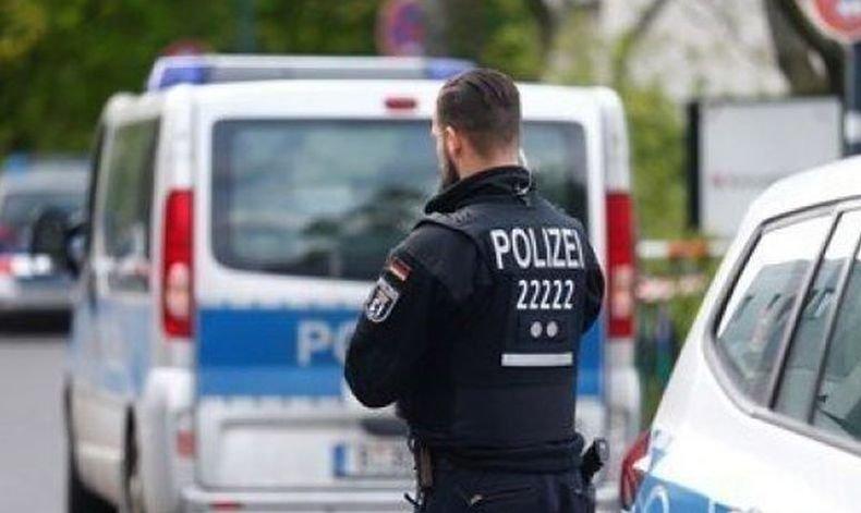 Разпитват българчета в Германия за нападение на жена в градски парк