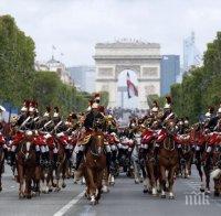 Франция чества националния си празник с парад в Париж