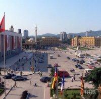 Двама ранени при инцидент с автомобил на руското посолство в Албания