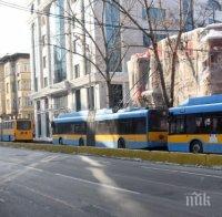 НАЗРЯВА СКАНДАЛ: Пловдив може да остане без градски транспорт