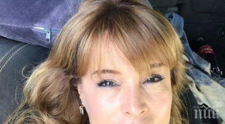 мира добрева събира овации бански снимка