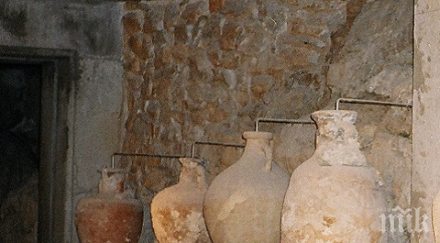 откриха сандъка амфори 2500 години