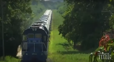 куба потегли първият нов влак години видео