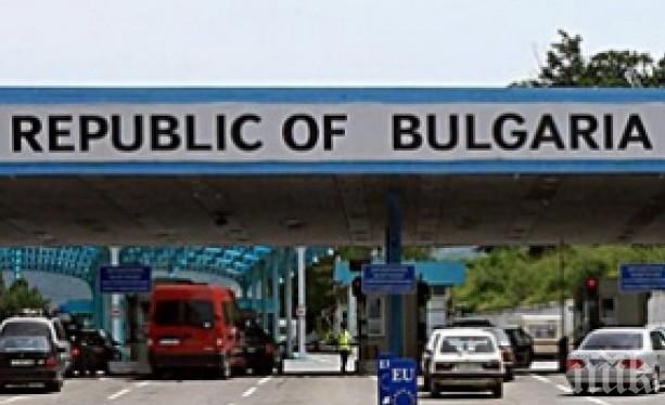 ТАПА: Колони от коли се образуваха на граничните пунктове