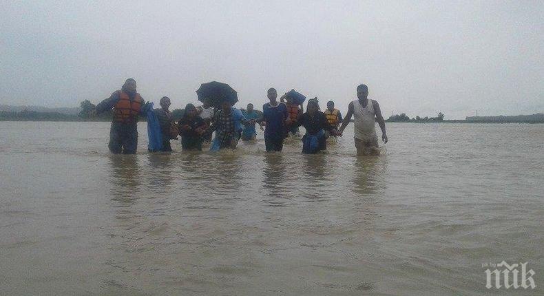 Най-малко 43 жертви на наводнения и свлачища в Непал

 