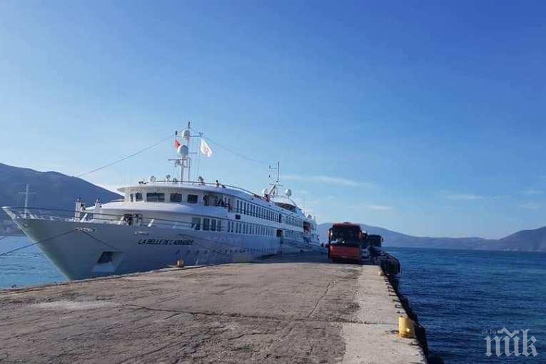 Спасиха от потъване яхта със сръбски граждани