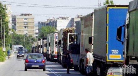 иновация глобяват движение претоварените камиони