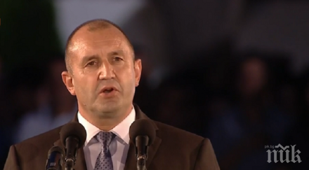 радев политическа реч карлово нинова редом карадайъ паметника левски снимки