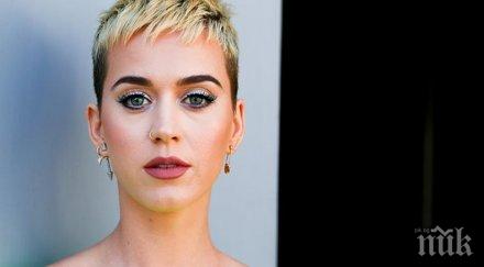 нетрадиционно певицата кейти пери бори стареенето